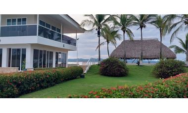 Se Vende Residencia Frente a La Playa – Punta Chame
