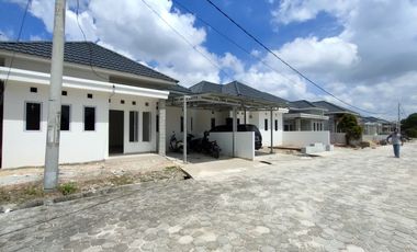 RUMAH CLUSTER BONUS CANOPI DI JALAN DELIMA