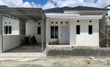 RUMAH CLUSTER BONUS CANOPI DI JALAN DELIMA