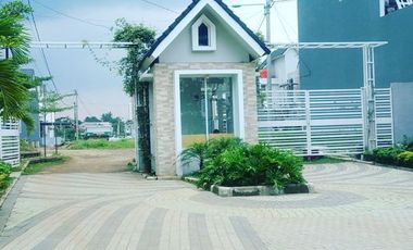 RUMAH MEWAH DI CIMAHI 18 MENIT KE KAMPUS UNJANI FREE BIAYA KPR.