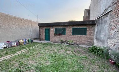 Casa 4 Amb. En Venta Oportunidad - Libertad, Merlo