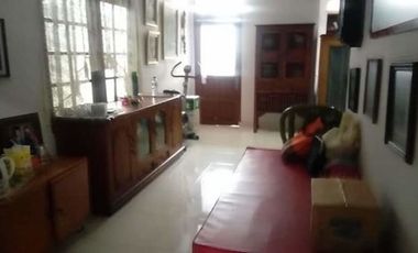 Hitung tanah saja !!! Rumah di Siliwangi dekat Dipatiukur, Cihampelas, Dago Bandung