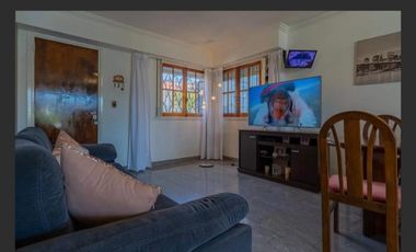 Chalet 3 amb (Padre Dutto 100)