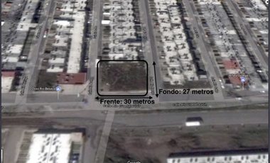 RENTA Terreno esquina 810 m2, USO COMERCIAL Col. Rio Medio 4- C/Rio Guadalquivir