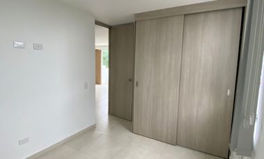 apartamento en arriendo en la 200. Cod A124463