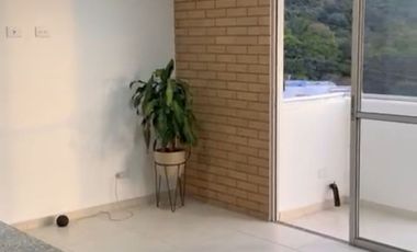 apartamento en arriendo en la 200. Cod A124463