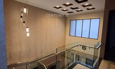 Rumah 2 Lantai Di Batununggal Full Furnished Baru Renovasi