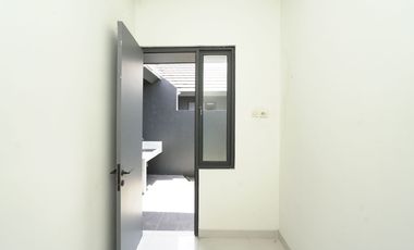 Rumah Strategis di Bekasi Dekat Stasiun 3 Kamar Dibantu KPR J-41935