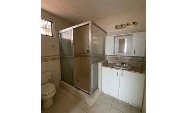 SE VENDE AMPLIA CASA EN RIVIERA COLONIAL, BRISAS DEL GOLF