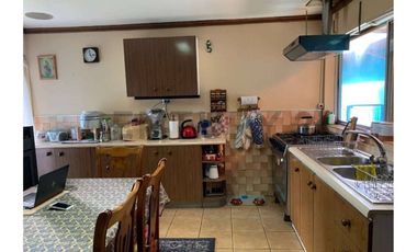 Se vende casa con amplio terreno en Chiguayante