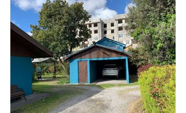 Se vende casa con amplio terreno en Chiguayante