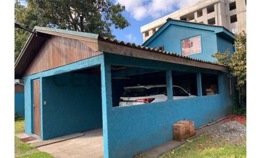 Se vende casa con amplio terreno en Chiguayante