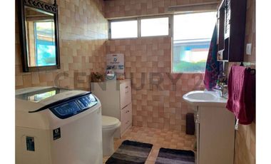 Se vende casa con amplio terreno en Chiguayante