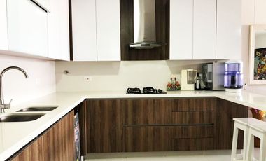 PR13802 APARTAMENTO AMOBLADO EN RENTA SECTOR LOS BENEDICTINOS