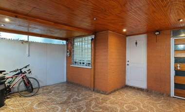 Linda casa 2D+1B+1E, sector Altos del Raco, Puente Alto