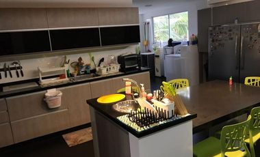 casa en venta en pradomar. Cod V6410