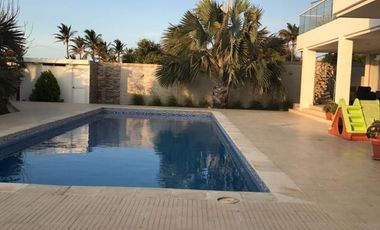 casa en venta en pradomar. Cod V6410