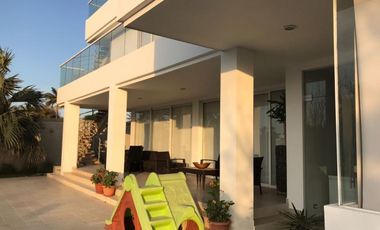 casa en venta en pradomar. Cod V6410