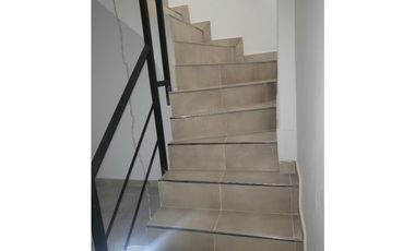 LOCAL 55m2 VENTA Tucumán 2500