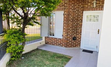 Venta Monte Grande Muy Buen Dúplex De 2 Dormitorios