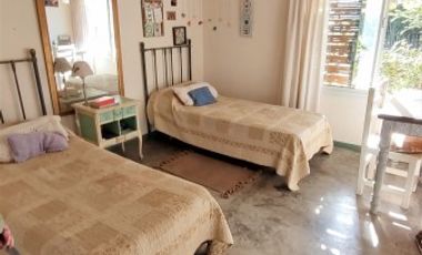 CASA DE 3 DORMITORIOS  FRENTE AL GOLF - EN VENTA