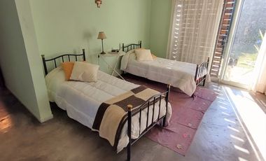 CASA DE 3 DORMITORIOS  FRENTE AL GOLF - EN VENTA