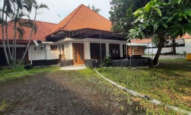 Rmh di sewakan di Jl. Trunojoyo Surabaya