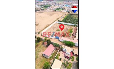 Se Alquila Terreno En Huanchaco De 5000 Mt2 En Esquina A 4000 Dólares
