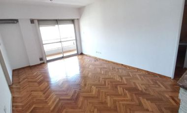 Departamento de 1 dormitorio en Alquiler, piso 10 con inmenso balcón al frente!!!