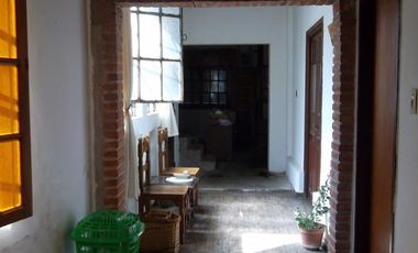 CASA DE TRES AMB EN DOS PLANTAS A REFACCIONAR.