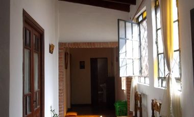 CASA DE TRES AMB EN DOS PLANTAS A REFACCIONAR.