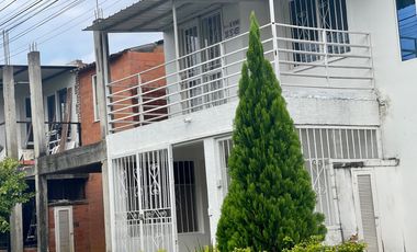 casa en venta en la alborada. Cod V4881
