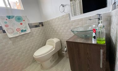 casa en venta en la alborada. Cod V4881