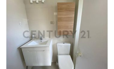 Venta de moderno loft recién remodelado en Reñaca