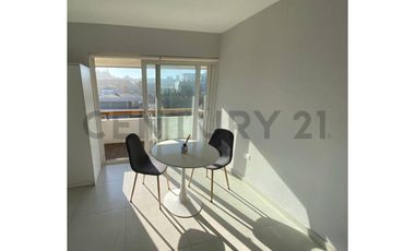 Venta de moderno loft recién remodelado en Reñaca