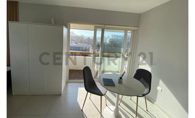 Venta de moderno loft recién remodelado en Reñaca