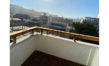 Venta de moderno loft recién remodelado en Reñaca