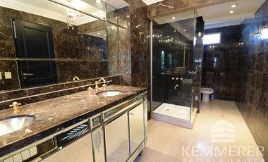 **** VENTA / ALQUILER Casa en  BARRIO PARQUE*****