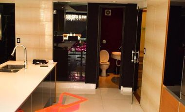 **** VENTA / ALQUILER Casa en  BARRIO PARQUE*****