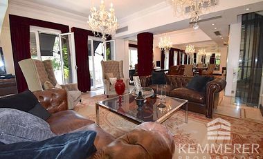**** VENTA / ALQUILER Casa en  BARRIO PARQUE*****