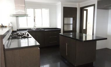 Casa unifamiliar en venta en el Poblado los Balsos Medellín
