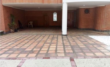 Casa unifamiliar en venta en el Poblado los Balsos Medellín