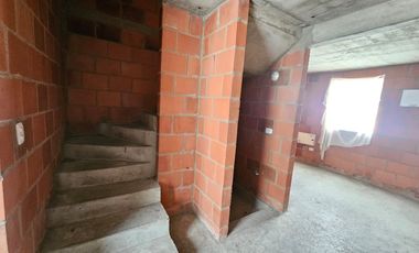 casa en venta en manzanares. Cod V124330