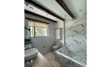 VENDO HERMOSA CASA CAMPESTRE EN CAJIC