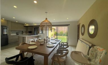 VENDO HERMOSA CASA CAMPESTRE EN CAJIC