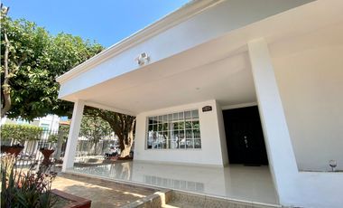 SE VENDE O ARRIENDA CASA ESQUINERA EN EL BARRIO JARDIN - SANTA MARTA