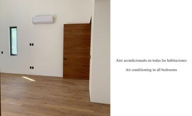 Casa con doble altura, jardin interior, cocina de ultralujo, paneles solares, gr