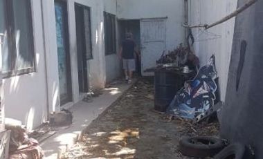 Jual Showroom Strategis di Tengah Kota Nganjuk Siap Pakai