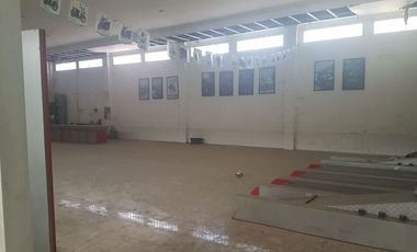 Jual Showroom Strategis di Tengah Kota Nganjuk Siap Pakai