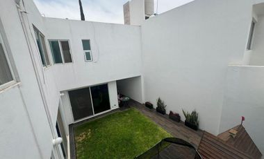 Hermosa Casa en Venta en Horizontes